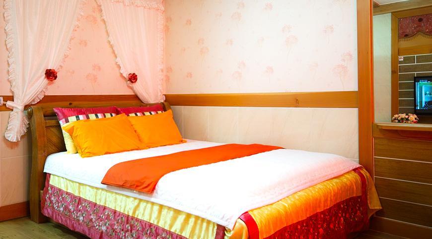 Gung Pension Namhae Bagian luar foto